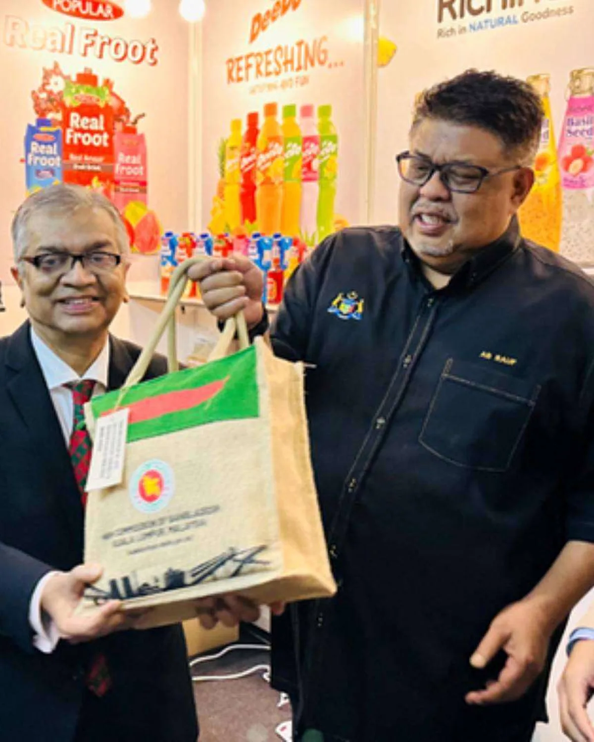 Moittry representatives presenting Bangladeshi products at the Selangor International Halal Convention